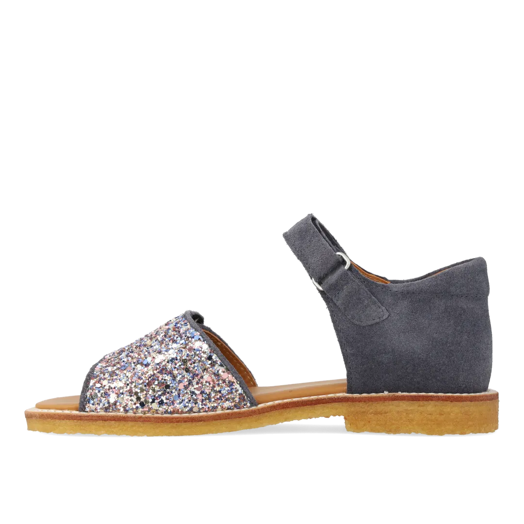 Adjustable leather sandal with sparkling glitter