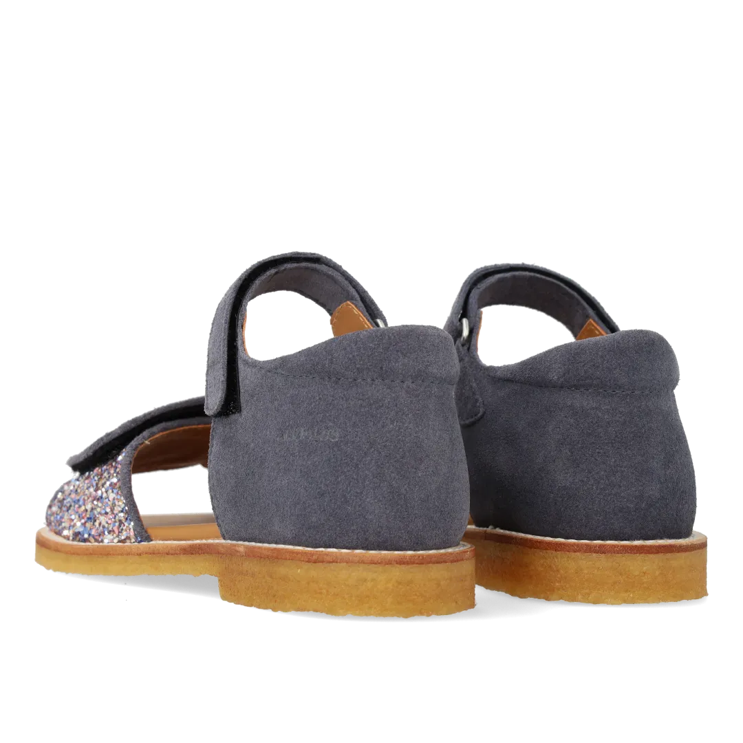 Adjustable leather sandal with sparkling glitter
