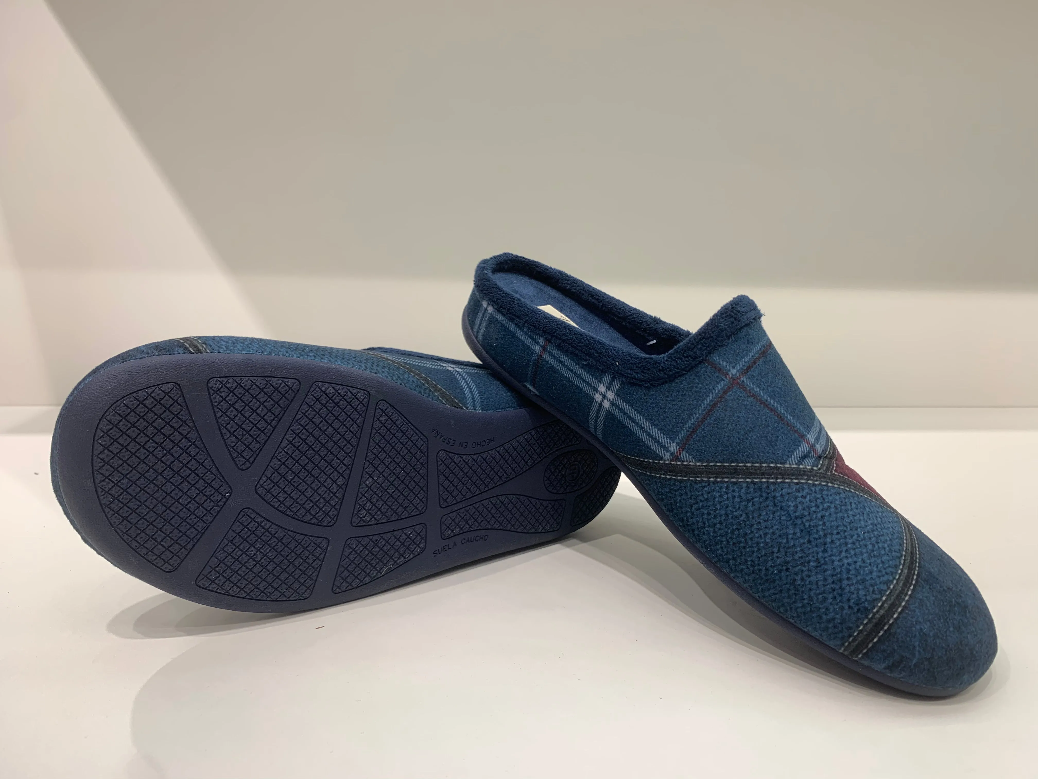 AQUASTRIDE BLUE PATTERNS
