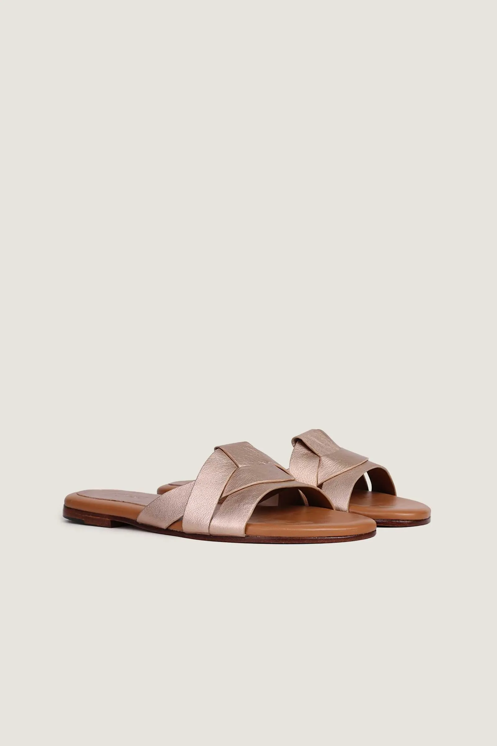 Criss-Cross Slipper