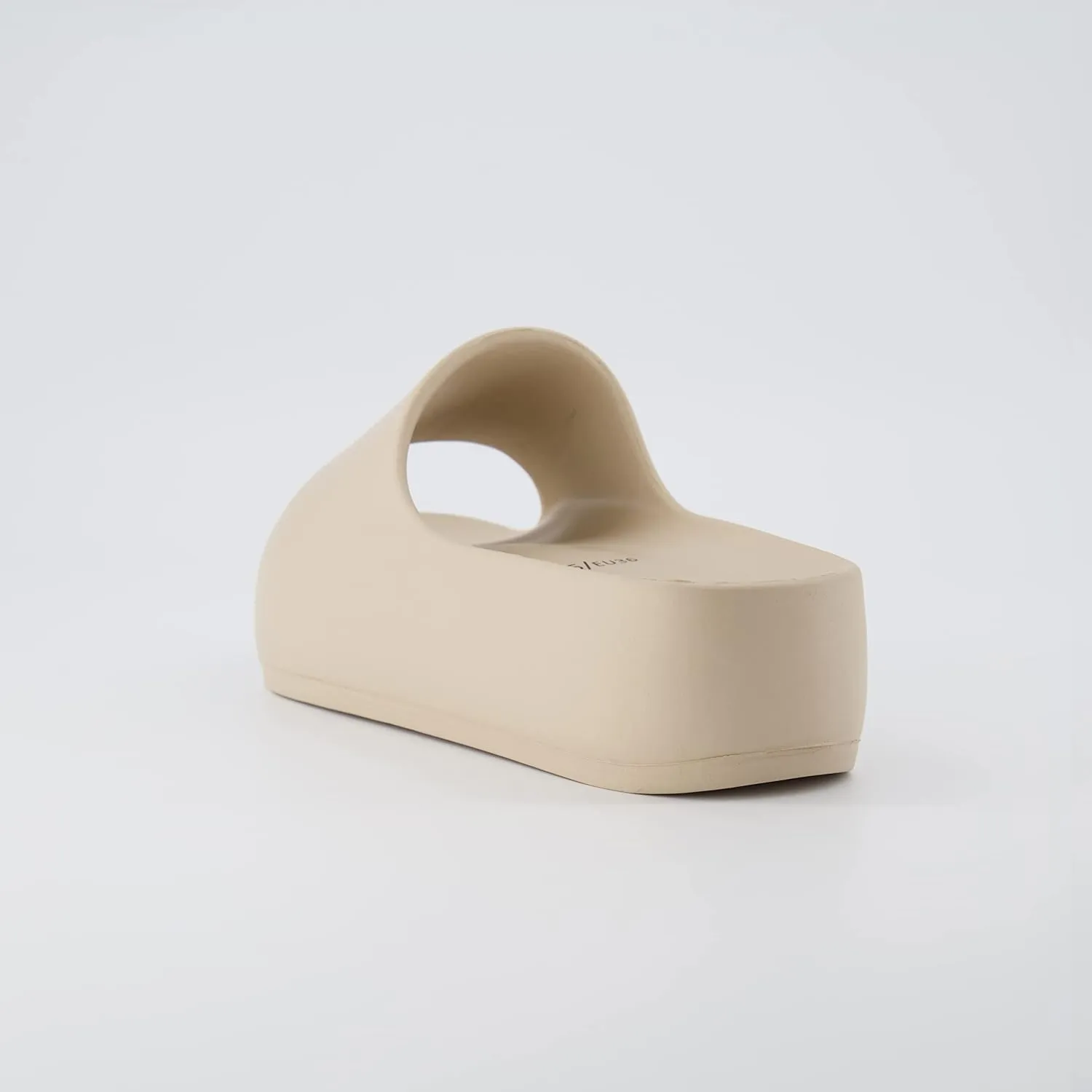 CUSHIONAIRE Women's Ninja platform slide sandal with  Comfort