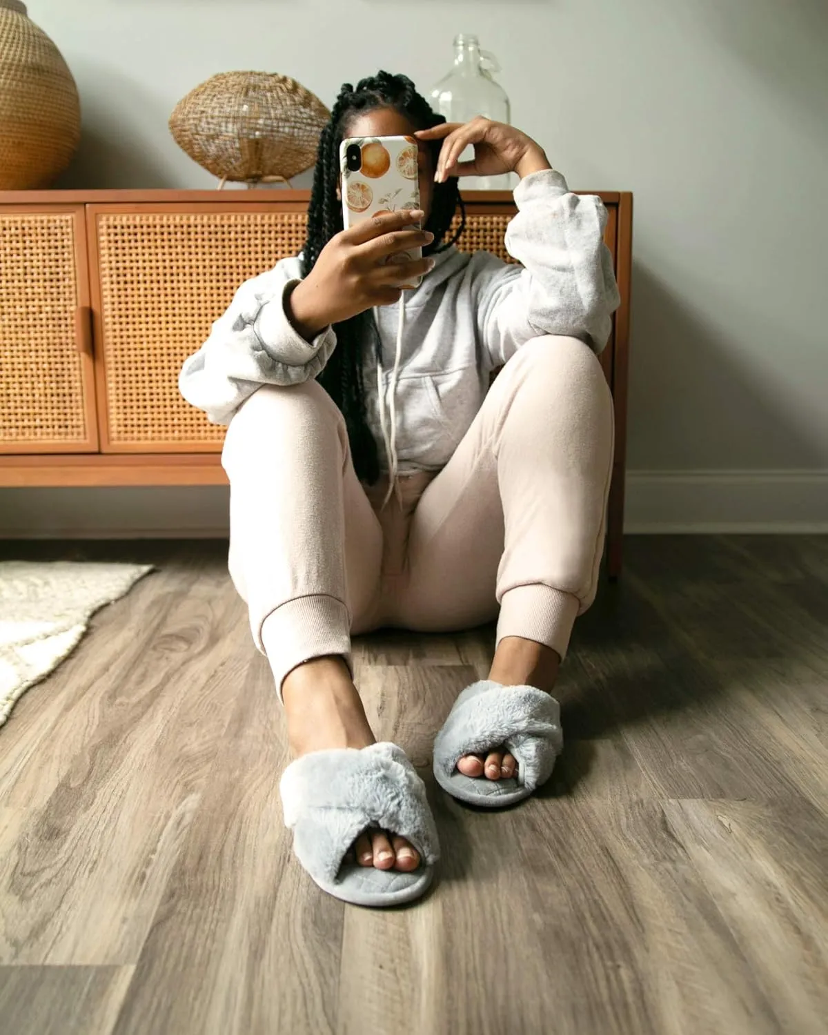 Dearfoams Women's Jessica Furry Cross Band Slide Slipper