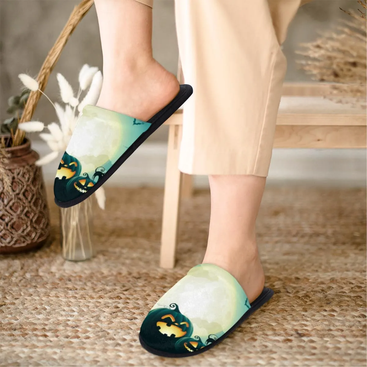 Dog Witch Soft Women Slippers Cozy House Shoes Lightweight Fuzzy Slippers Memory Foam Slippers for Women Indoor and Outdoor