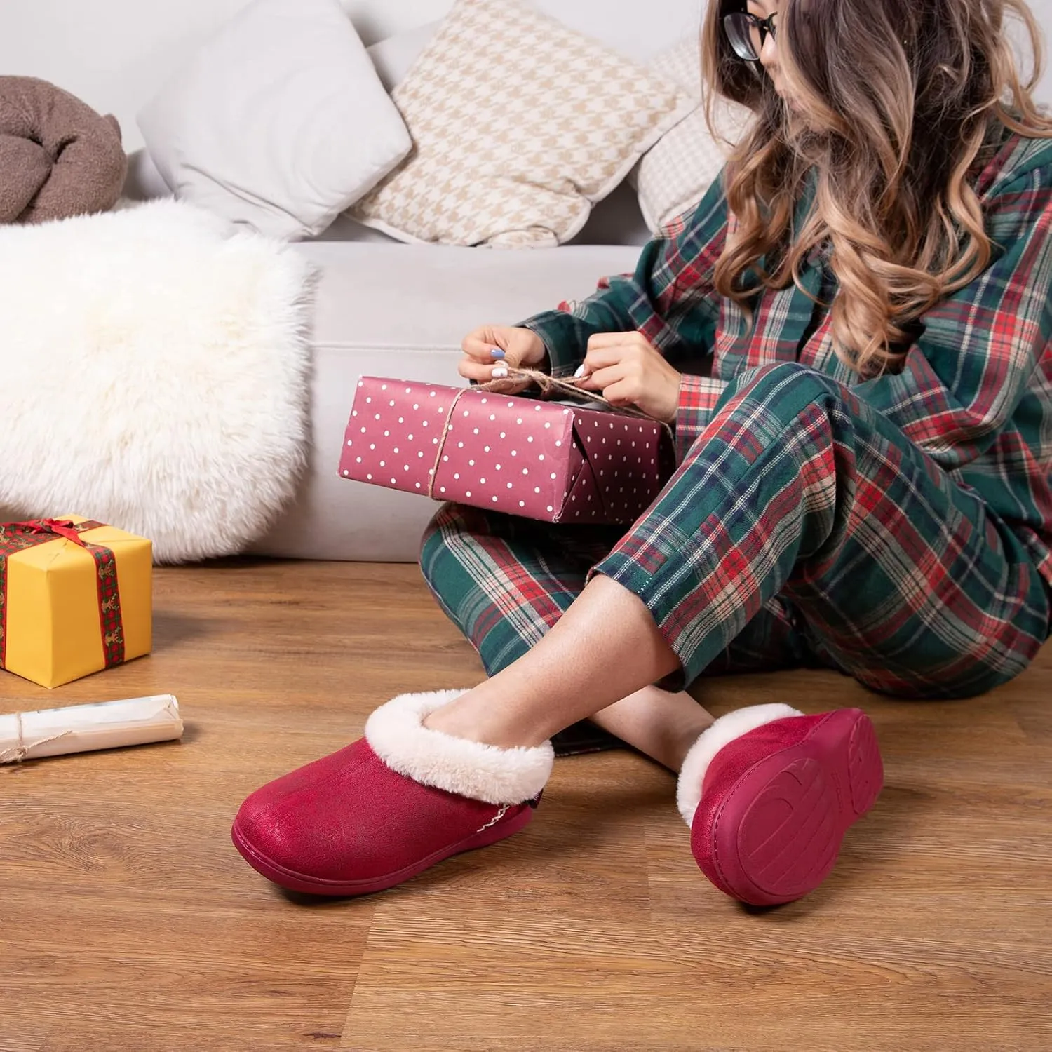 EverFoams Women's Micro Suede Cozy Memory Foam Winter Slippers with Fuzzy Faux Fur Collar and Indoor Outdoor Rubber Sole