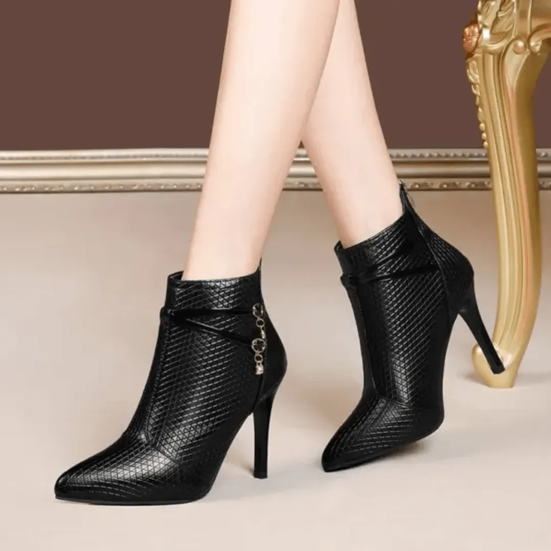 Fashionable and supportive orthopedic summer Boots