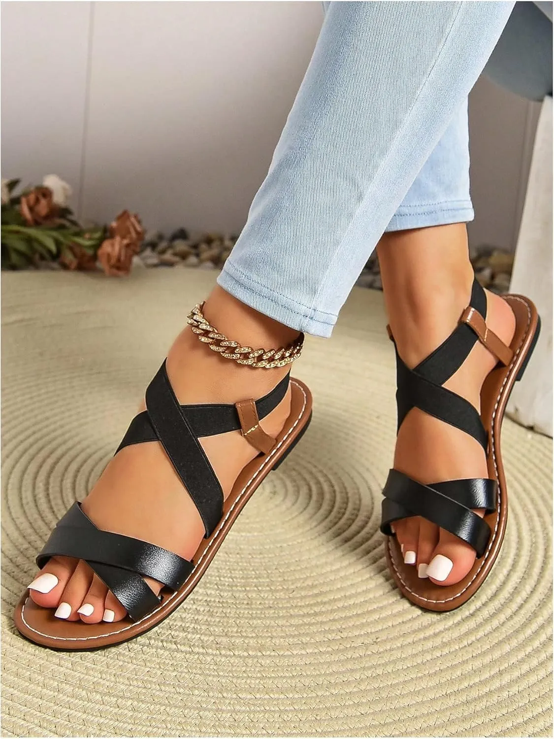 Floerns Women's Flat Sandal Criss Cross Ankle Strap Leather Slip on Summer Shoes