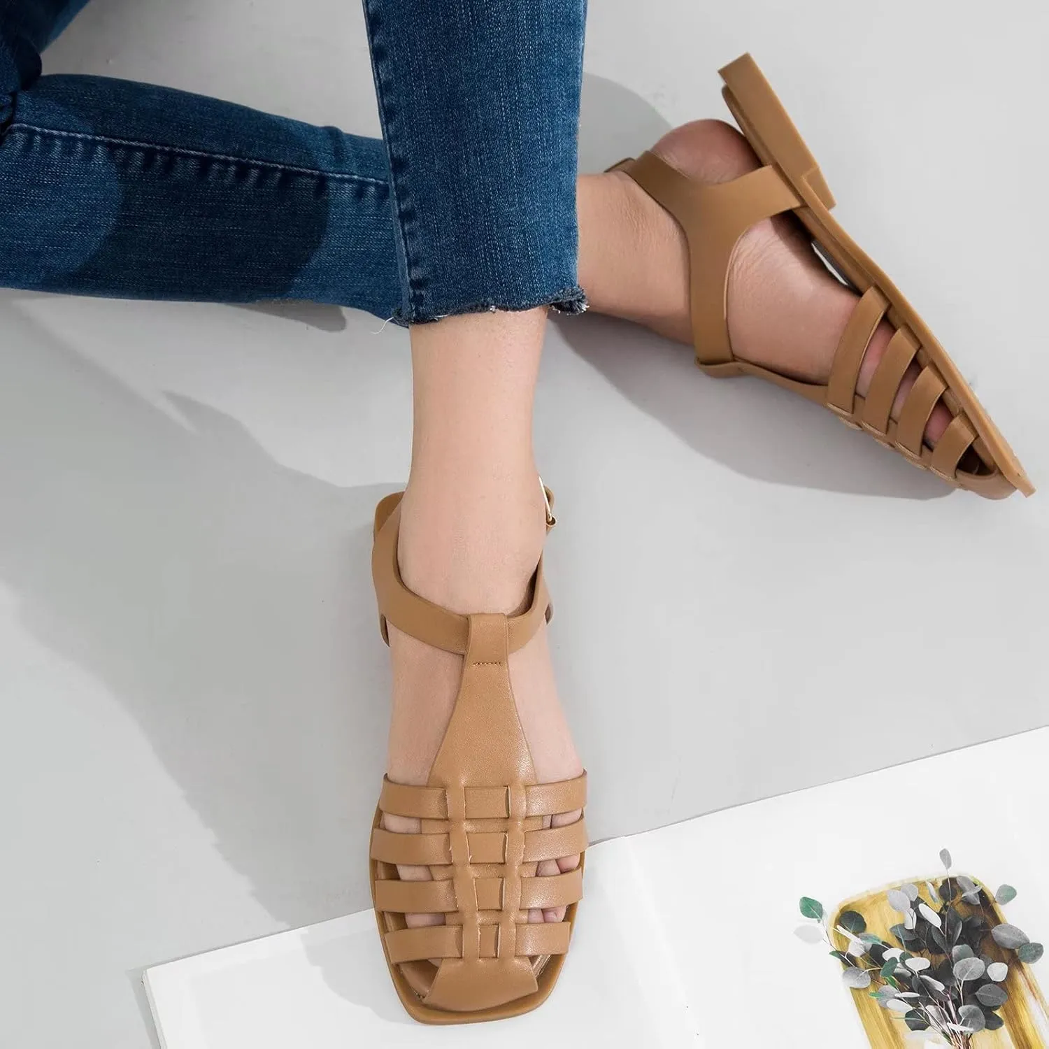 MaxMuxun Women's Closed Toe Flat Sandals Comfortable Ankle Strap Cut Out Cage Summer Roman Shoes