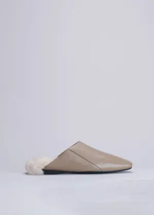 PARIGI - SLIPPER TAUPE CON PELLICCIA AVORIO IN VITELLO