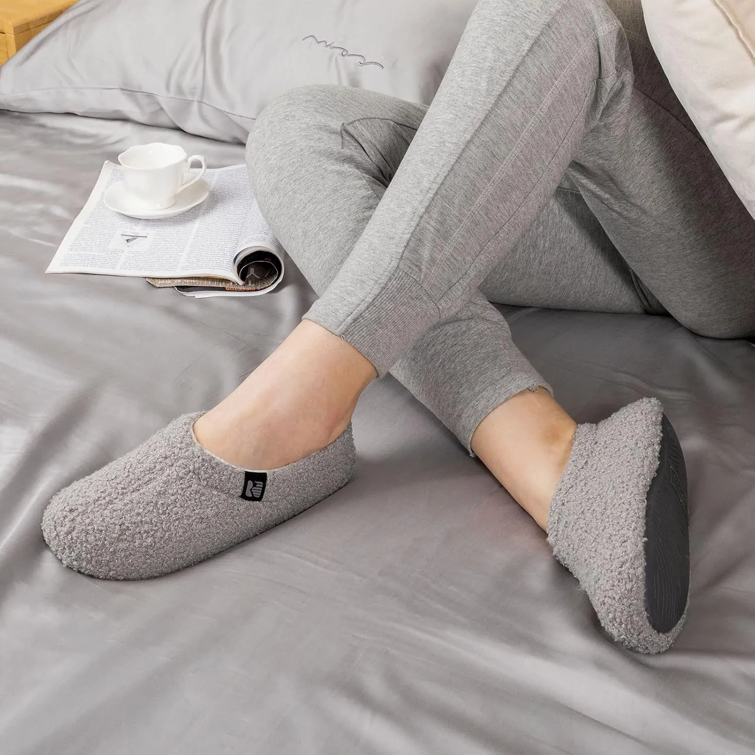 RockDove Women's Teddy Fleece Closed Back Indoor Slipper