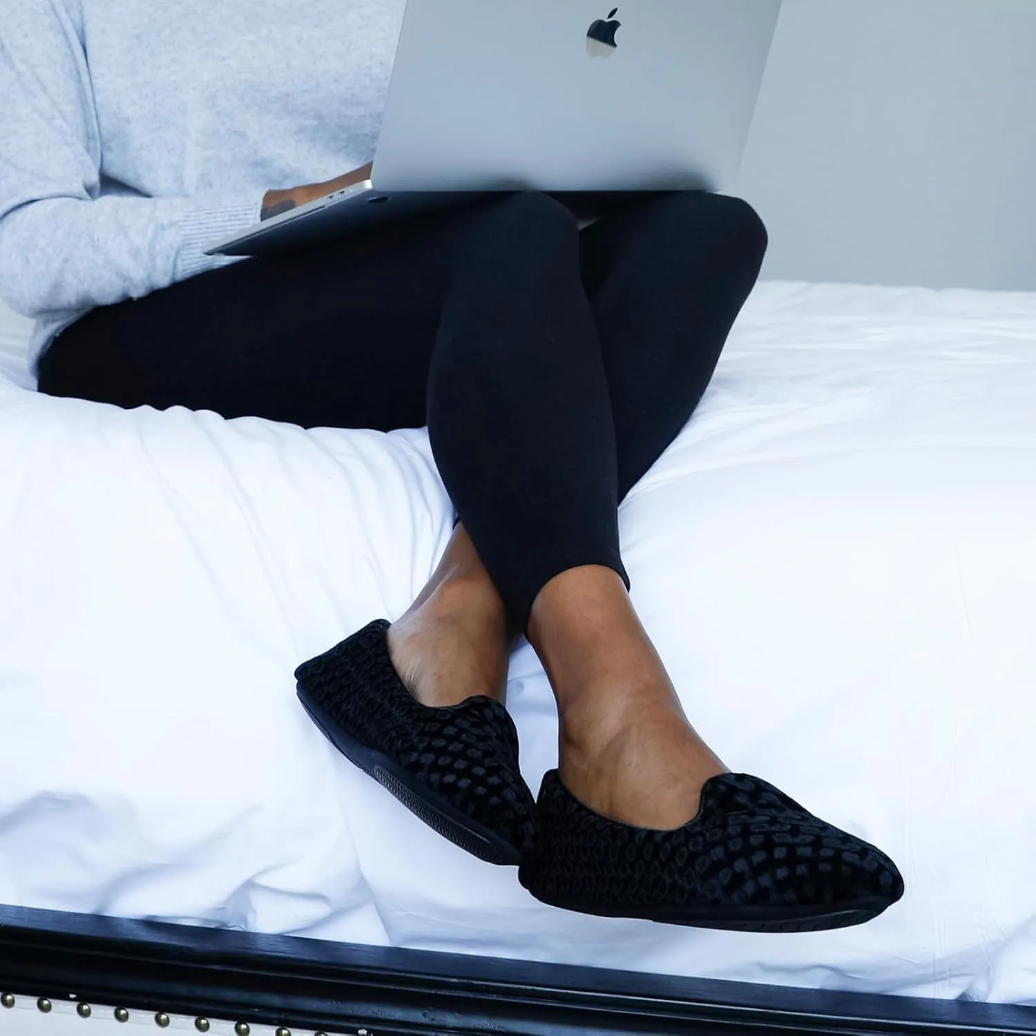 RockDove Women's Velour Memory Foam Slipper