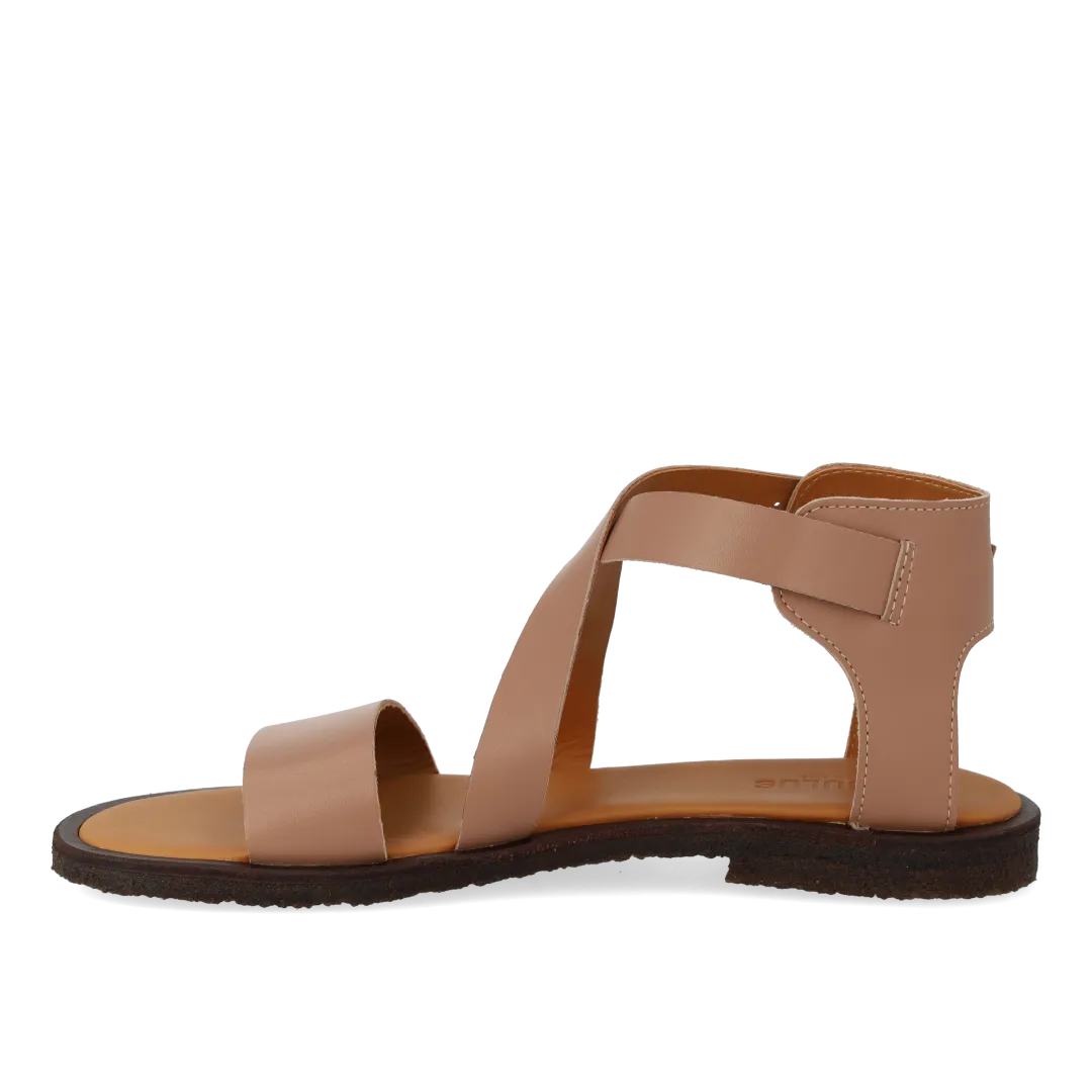 Sandal with buckle
