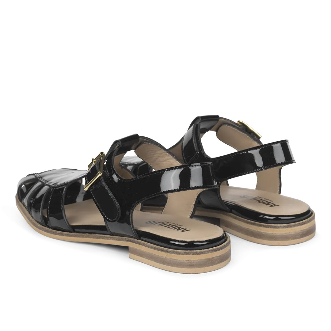 Sandal