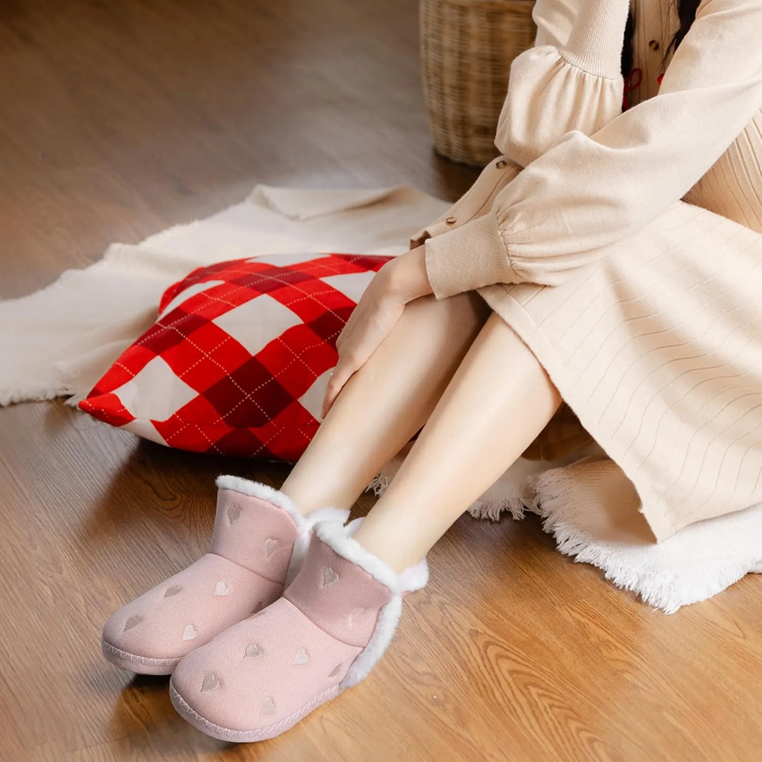 shoeslocker Women's Bootie Slippers Fuzzy Winter Ankle Boots Slippers Warm House Shoes Outdoor Indoor with Plush Fur Lining