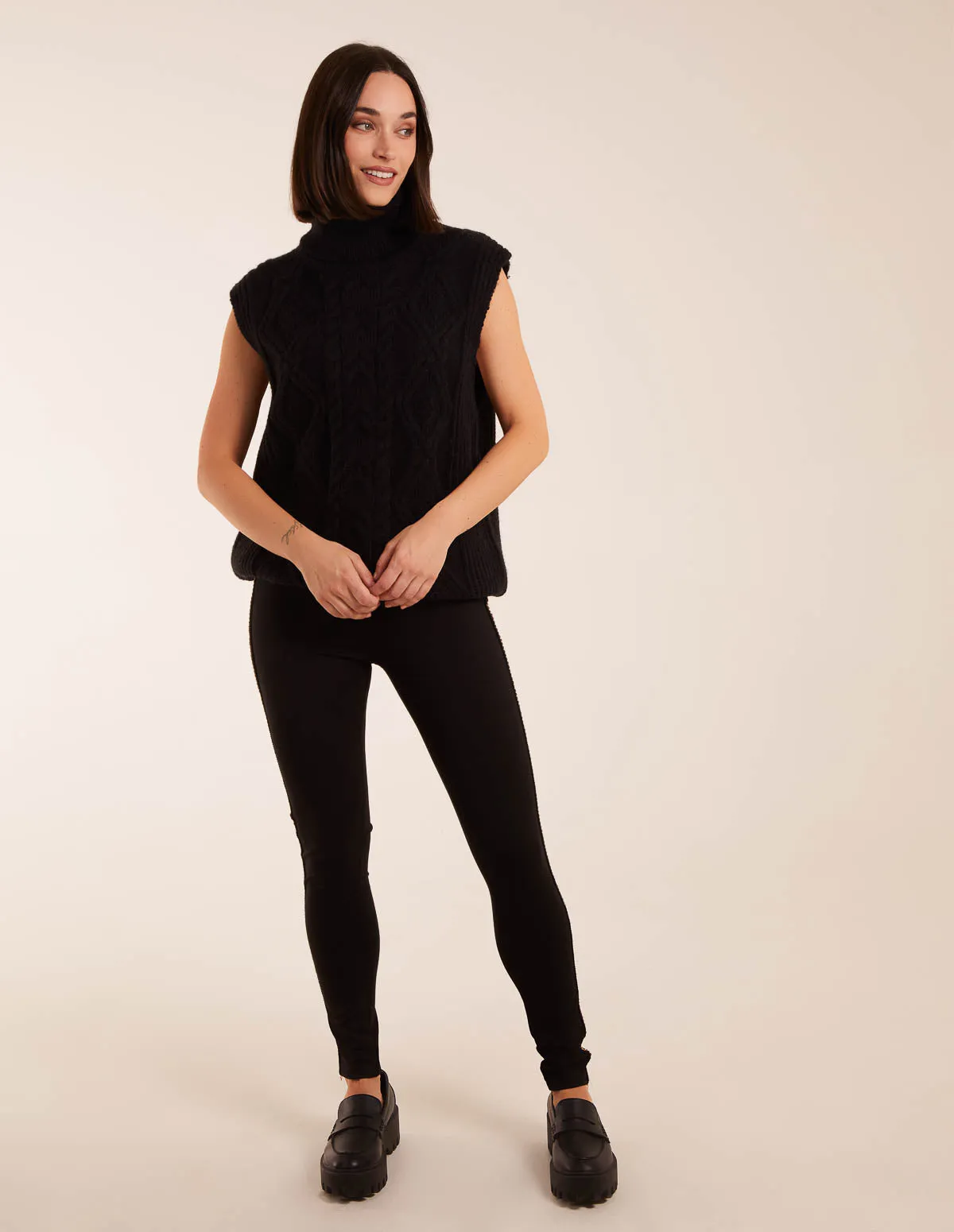 Side Chain Detail Leggings Specialized items Record-breaking sale