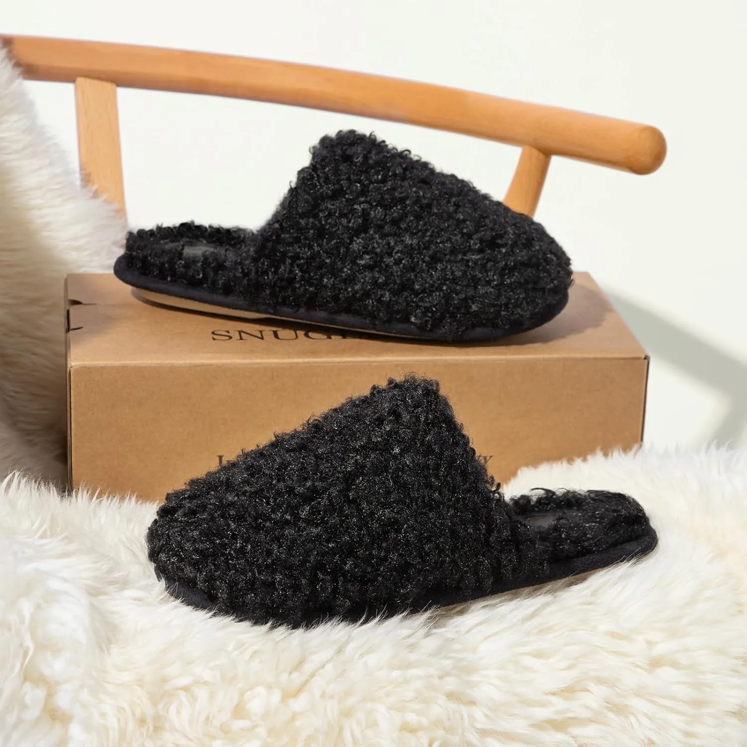 Snug Leaves Women's Scuff Slippers Furry Cute Curly Faux Wool Slip-on Indoor Memory Foam House Shoes