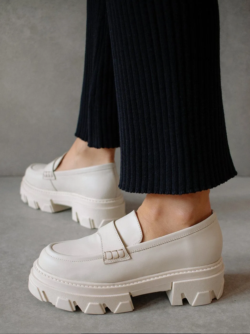 Trailblazer Loafer - IVORY