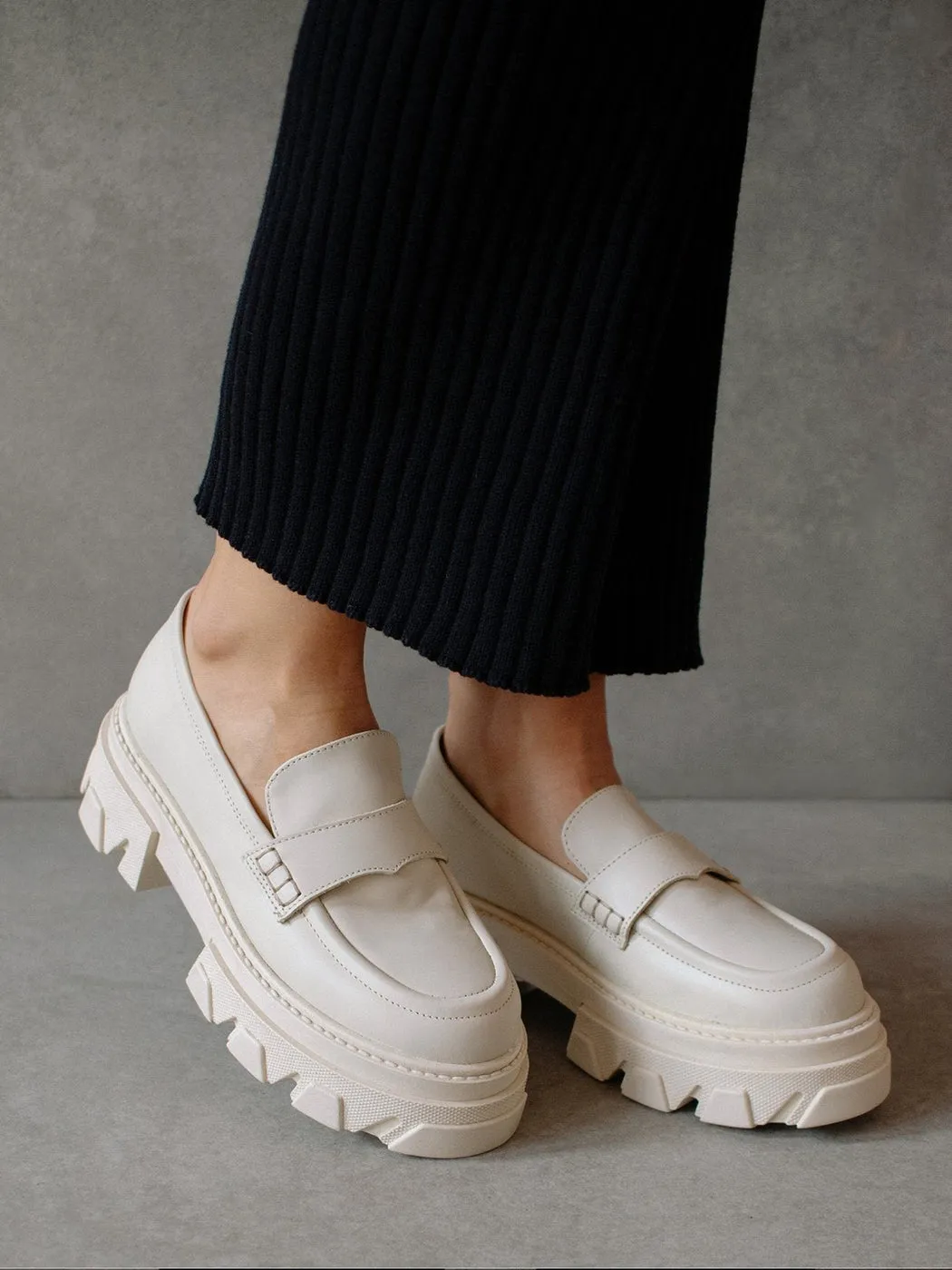Trailblazer Loafer - IVORY