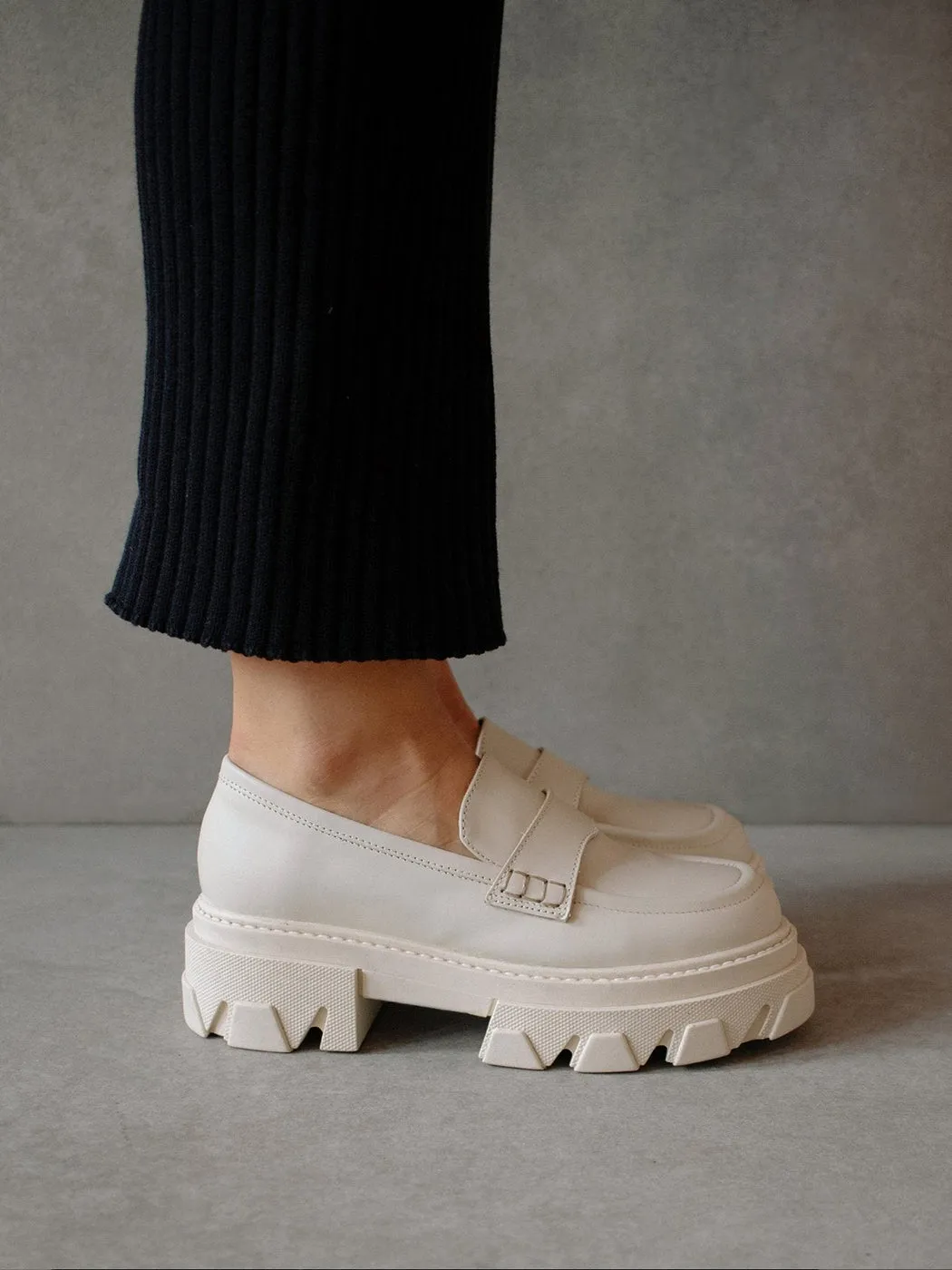 Trailblazer Loafer - IVORY