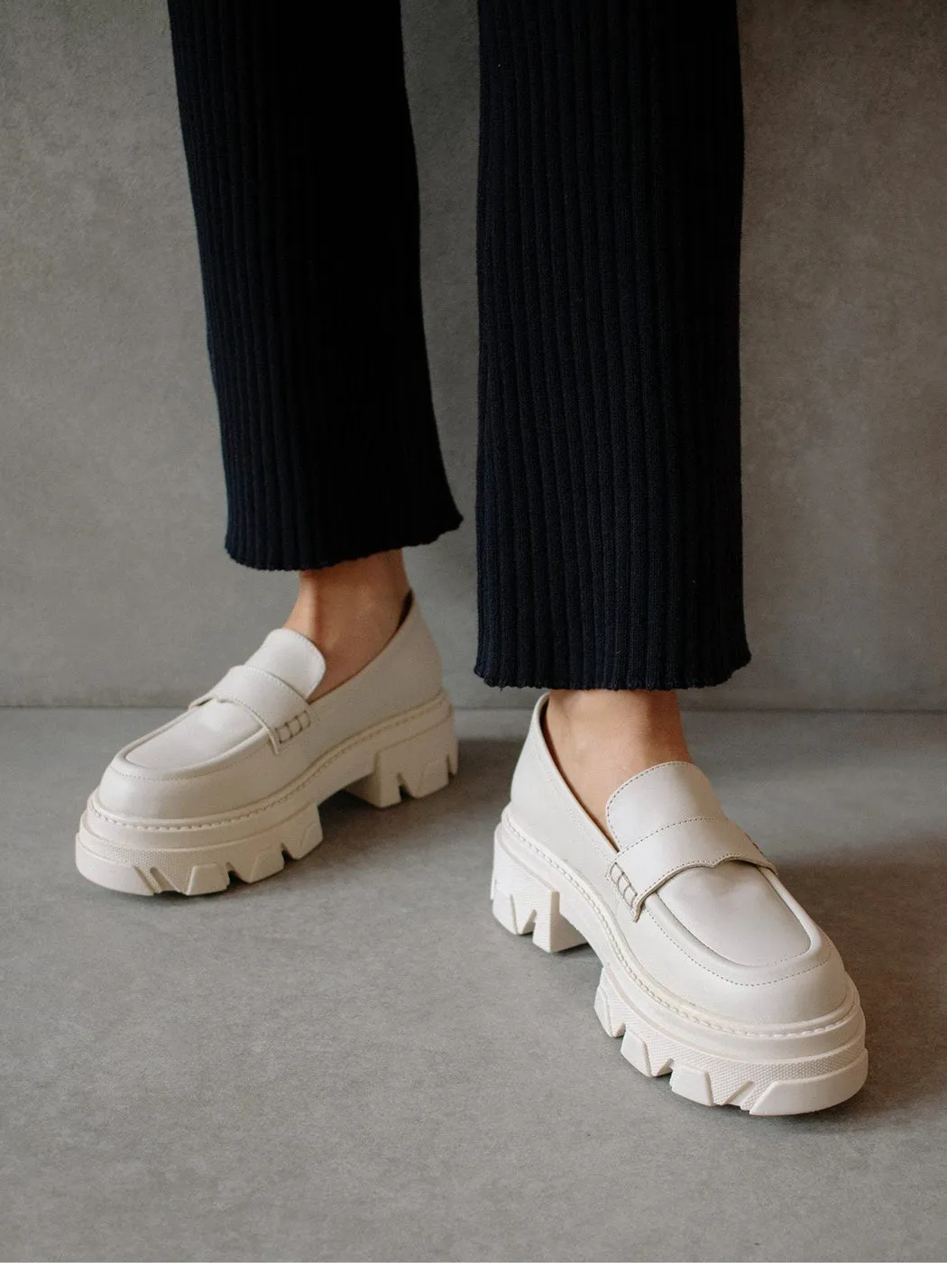 Trailblazer Loafer - IVORY