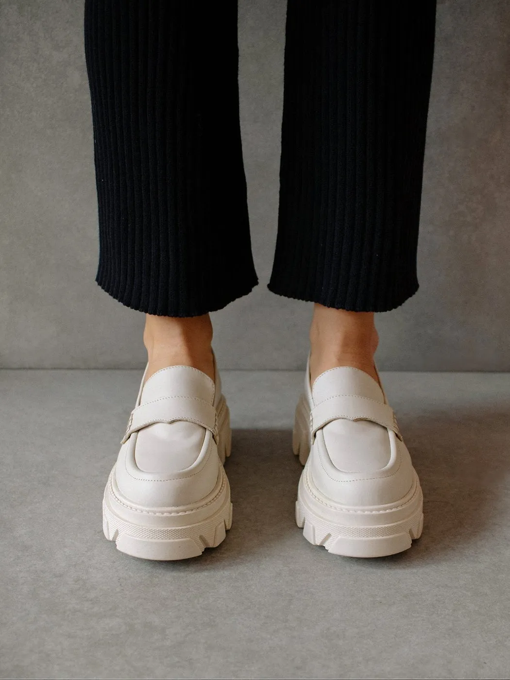 Trailblazer Loafer - IVORY