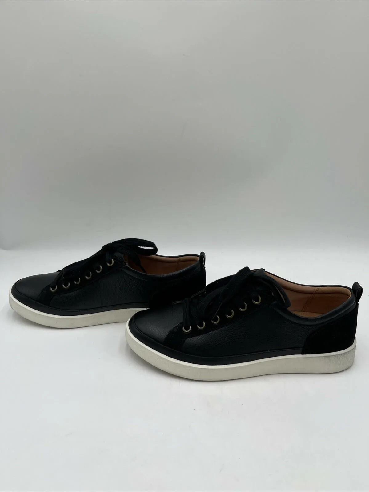 Vionic Women's Winny Sneakers Black Size 8.5W - Very Good