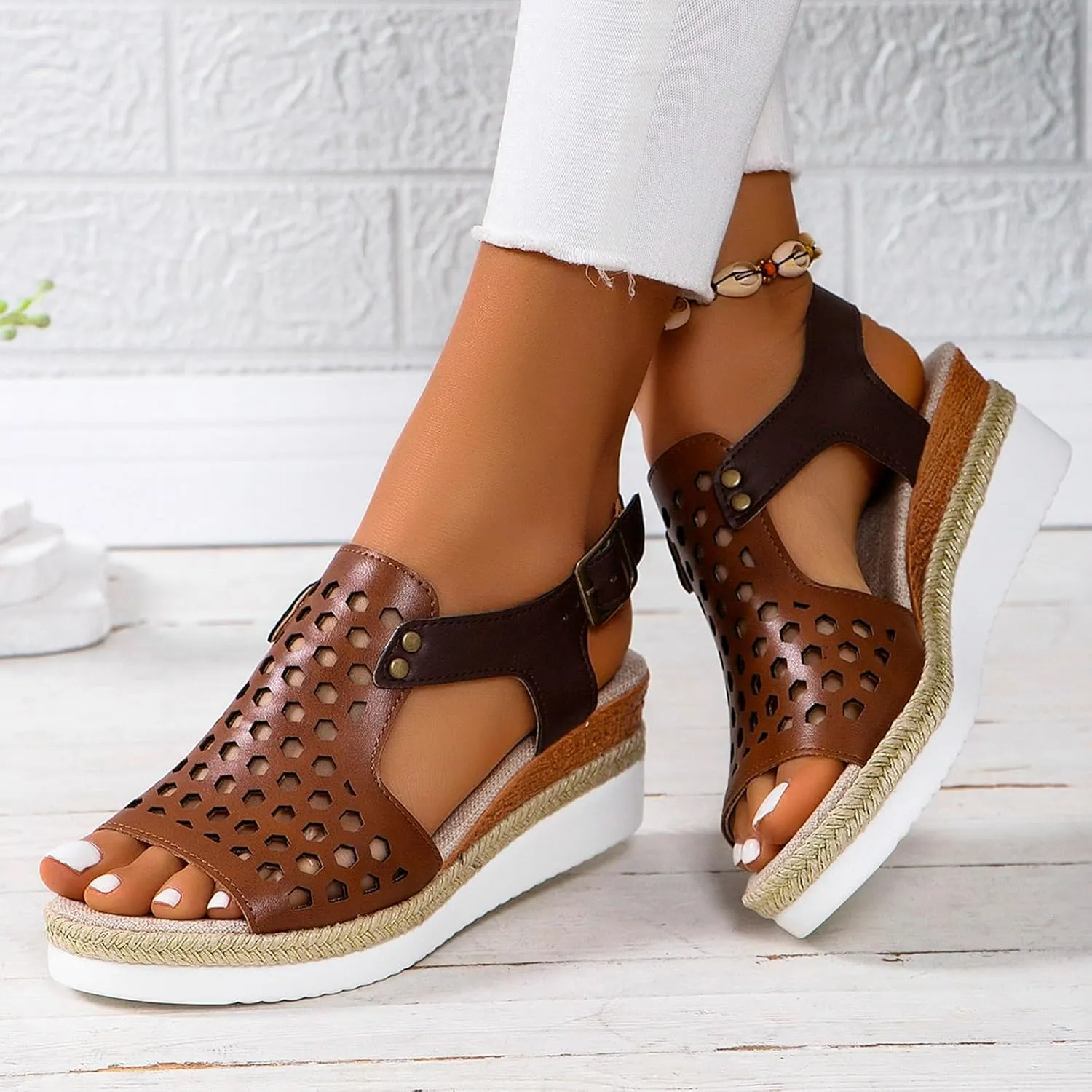 Wedge Sandals for Women Cut-Out Open Toe Walking Footwear Comfortable Vacation Non-Slip Soft Sole Shoe with Ankle Strap Breathable Outdoor Beach Casual Slippers Fashion Slippers with Adjustable Buckle